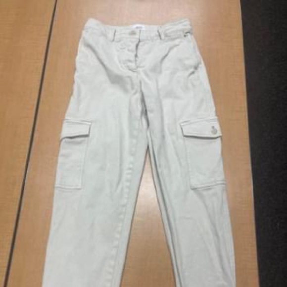 Aritzia Modern Cargo Pants - Picture 2 of 2